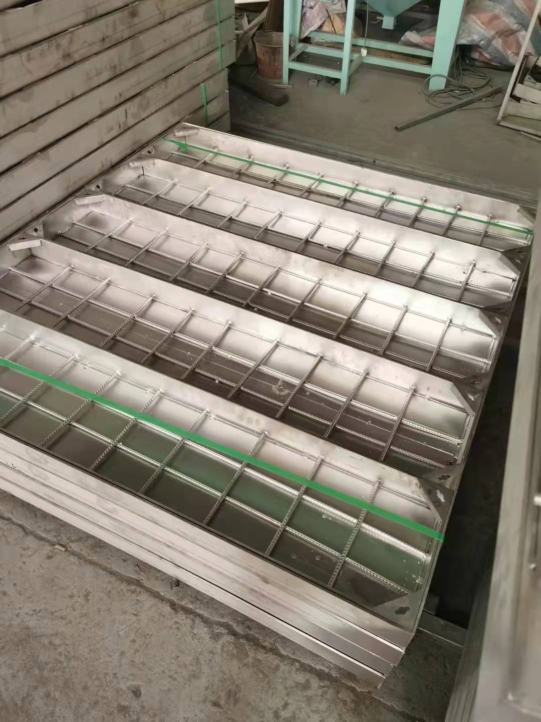 《茂名》订购质优价廉的不锈钢盖板隐形不锈钢井盖生产厂家