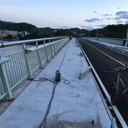 道路防撞栏杆湖州河道护栏桥梁防撞栏杆