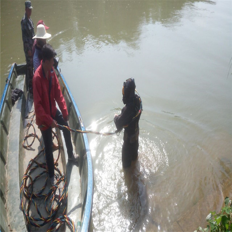 扬中市水下打捞金项链 水下打捞专业救援队伍