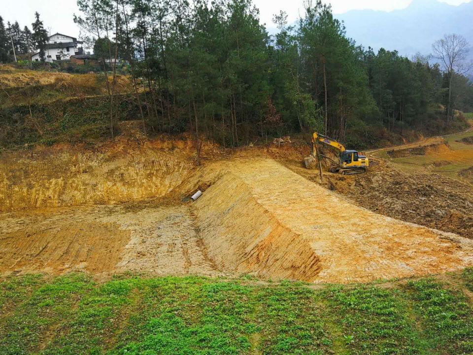 泸州本土土壤固化剂道路路基硬化泸州本土淤泥固化剂查看