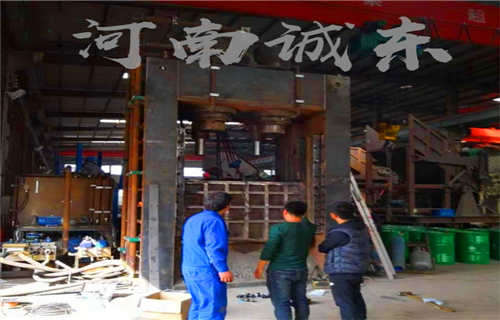 《河南》现货立式复合制砂机郑州破碎机设备厂家诚信互利